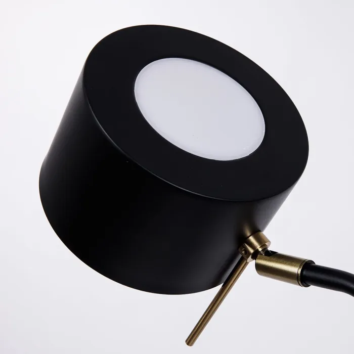 Декоративная настольная лампа Arte Lamp SEBASTIAN A7051LT-1BK | Дом Декора